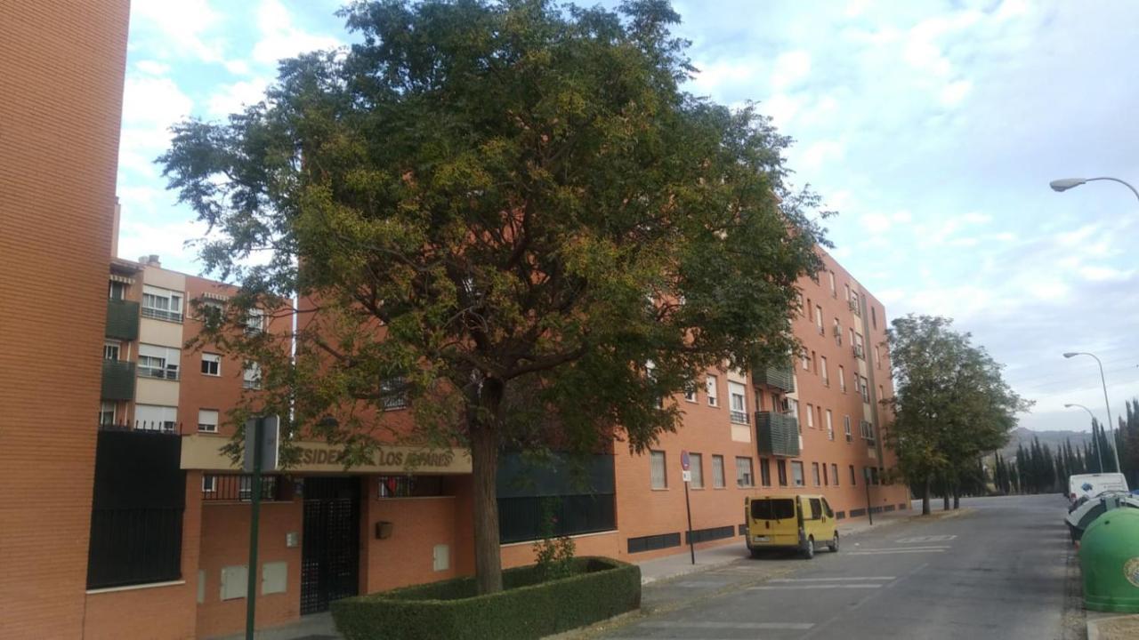 Luminoso En Urbanizacion Privada * Grenada